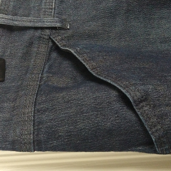 $ 𝅺LEE natural fit just below the waist dark wash blue jeans. Size 12 petite - Picture 5 of 12